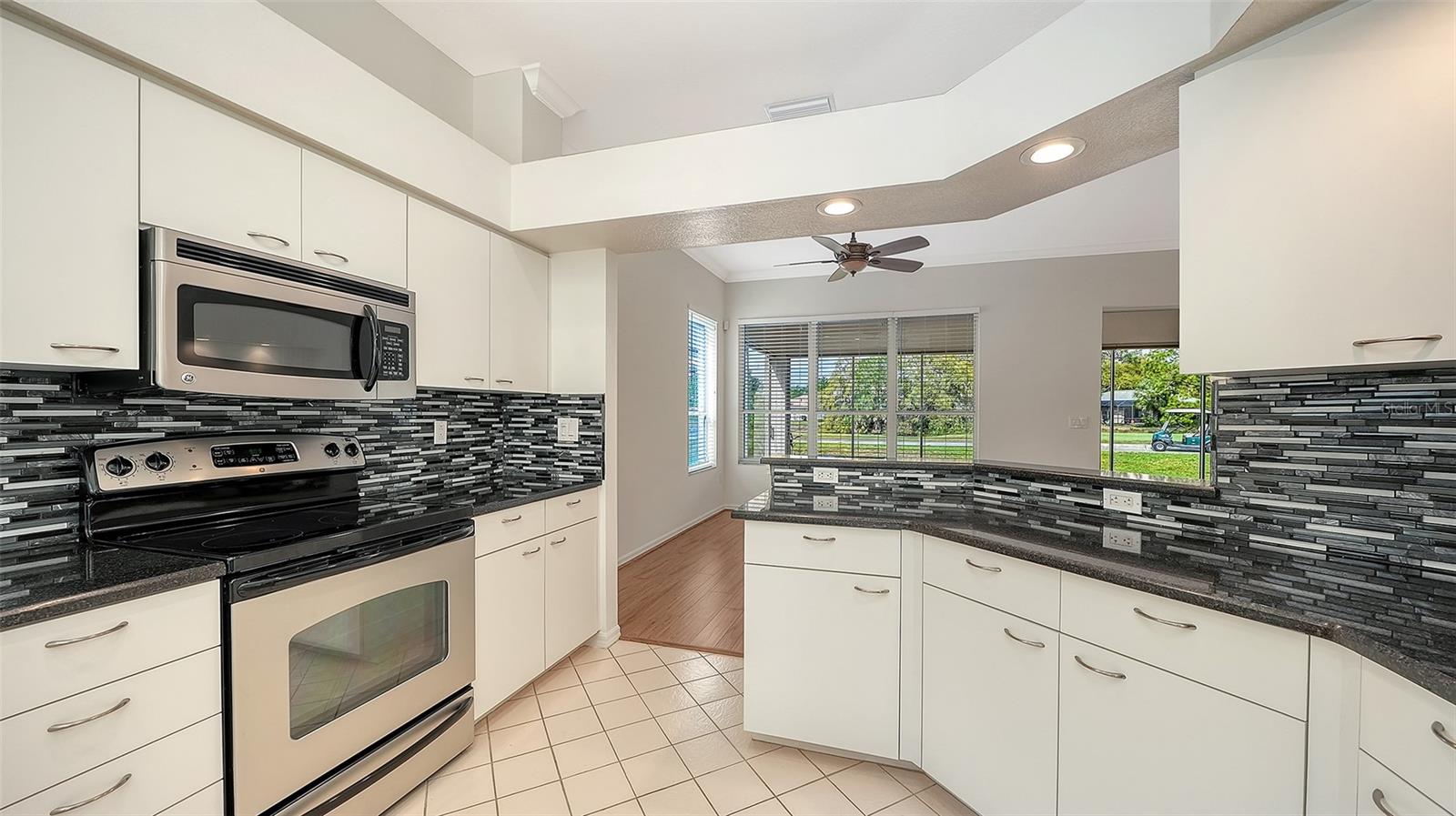 STRATFIELD PARK - THE MEADOWS - Residential