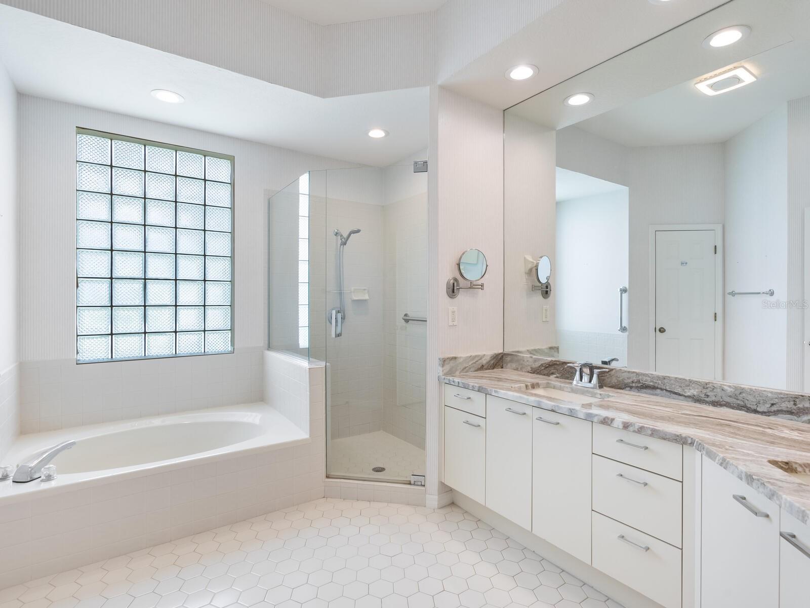 STRATFIELD PARK - THE MEADOWS - Residential