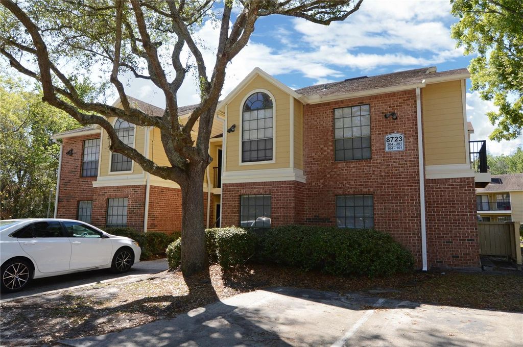 Photo of 8723 Fancy Finch Drive #102, Tampa, FL 33614 (MLS # TB8423305)