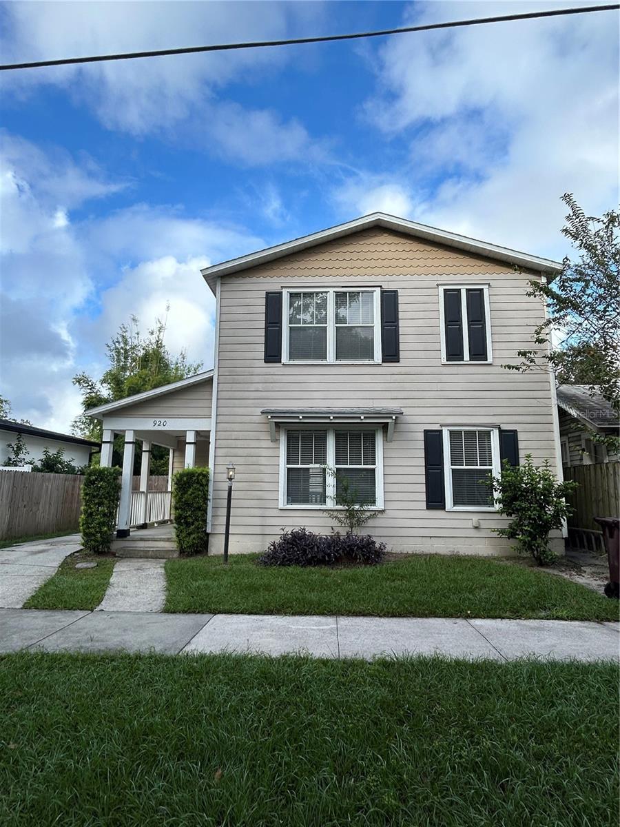 Photo of 920 N Hampton Avenue, Orlando, FL 32803 (MLS # O6436828)