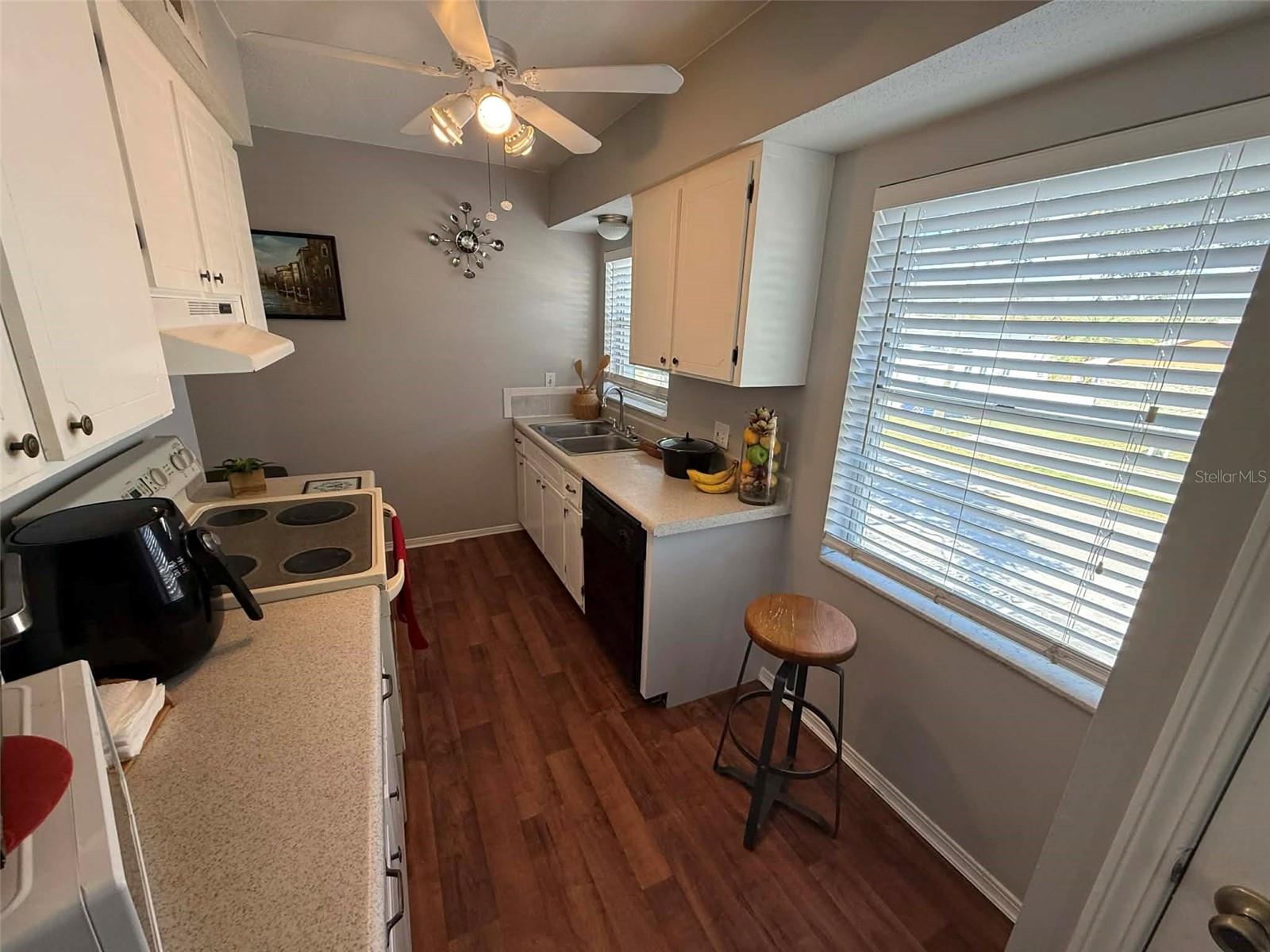 LES CHATEAUX CONDO - Residential