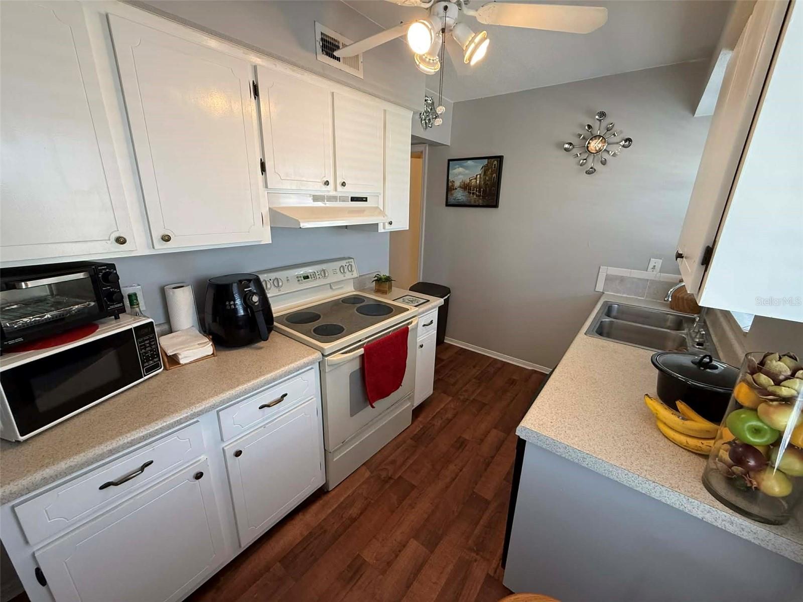 LES CHATEAUX CONDO - Residential