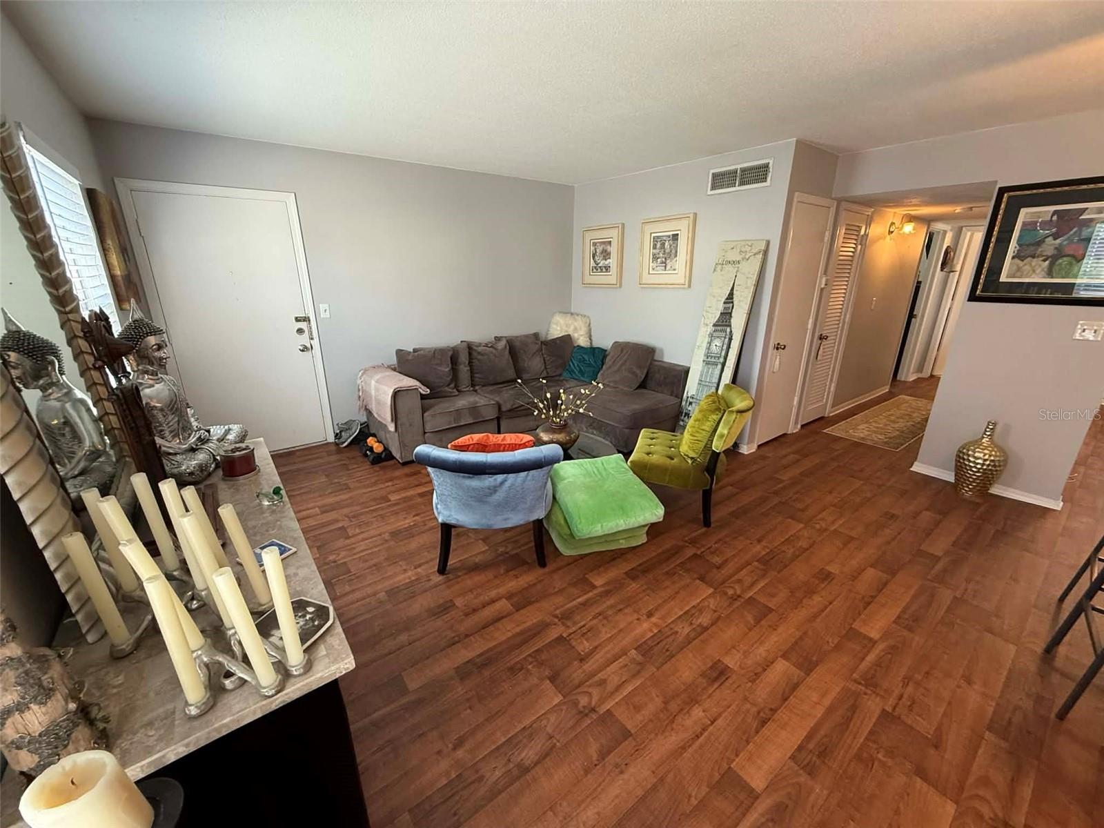 LES CHATEAUX CONDO - Residential