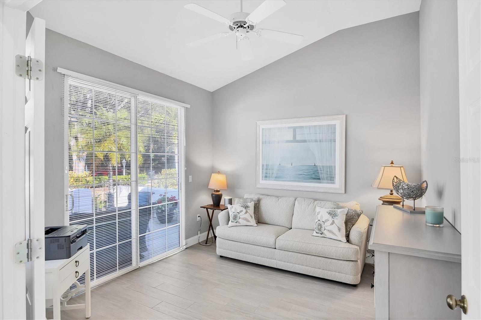 UNIVERSITY PARK COUNTRY CLUB - Residential