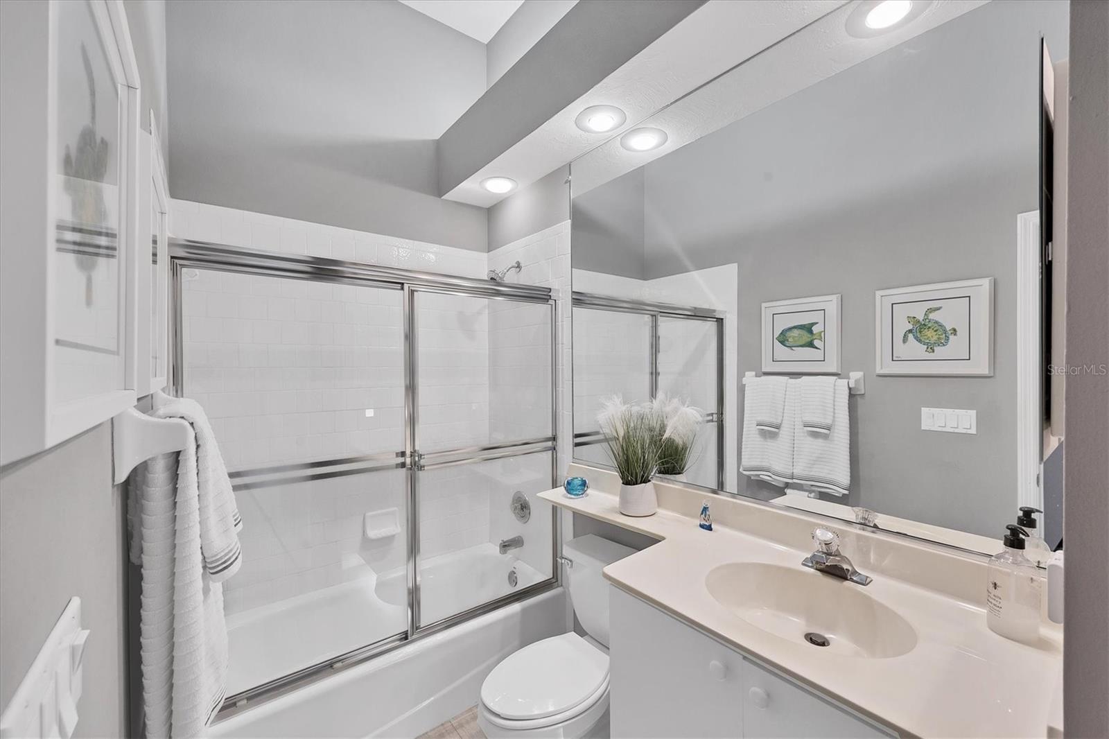 UNIVERSITY PARK COUNTRY CLUB - Residential