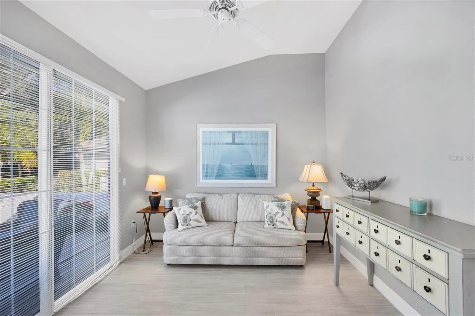 UNIVERSITY PARK COUNTRY CLUB - Residential