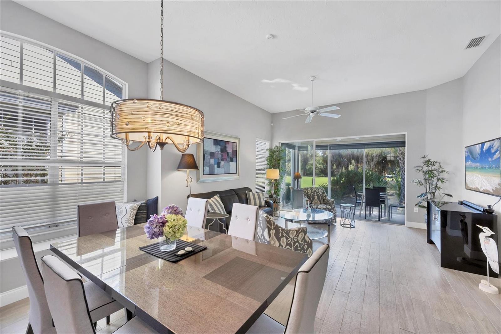 UNIVERSITY PARK COUNTRY CLUB - Residential