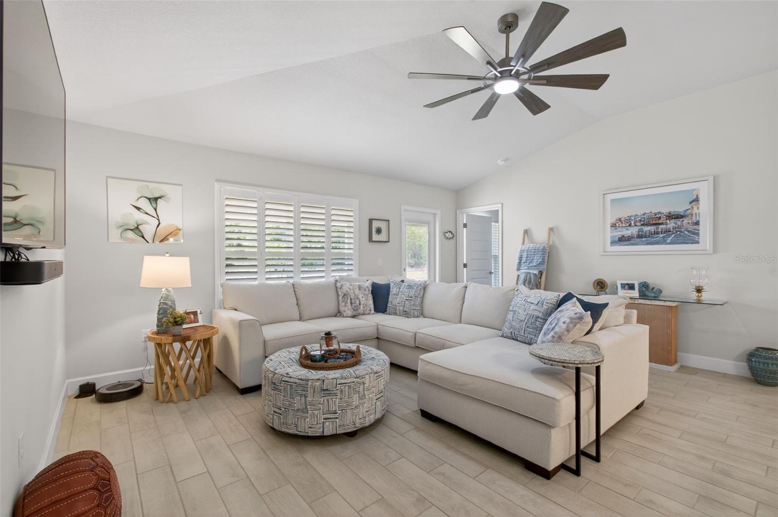 COUNTRY WAY SOUTH PH 1 PB 38 PG 79 - Residential