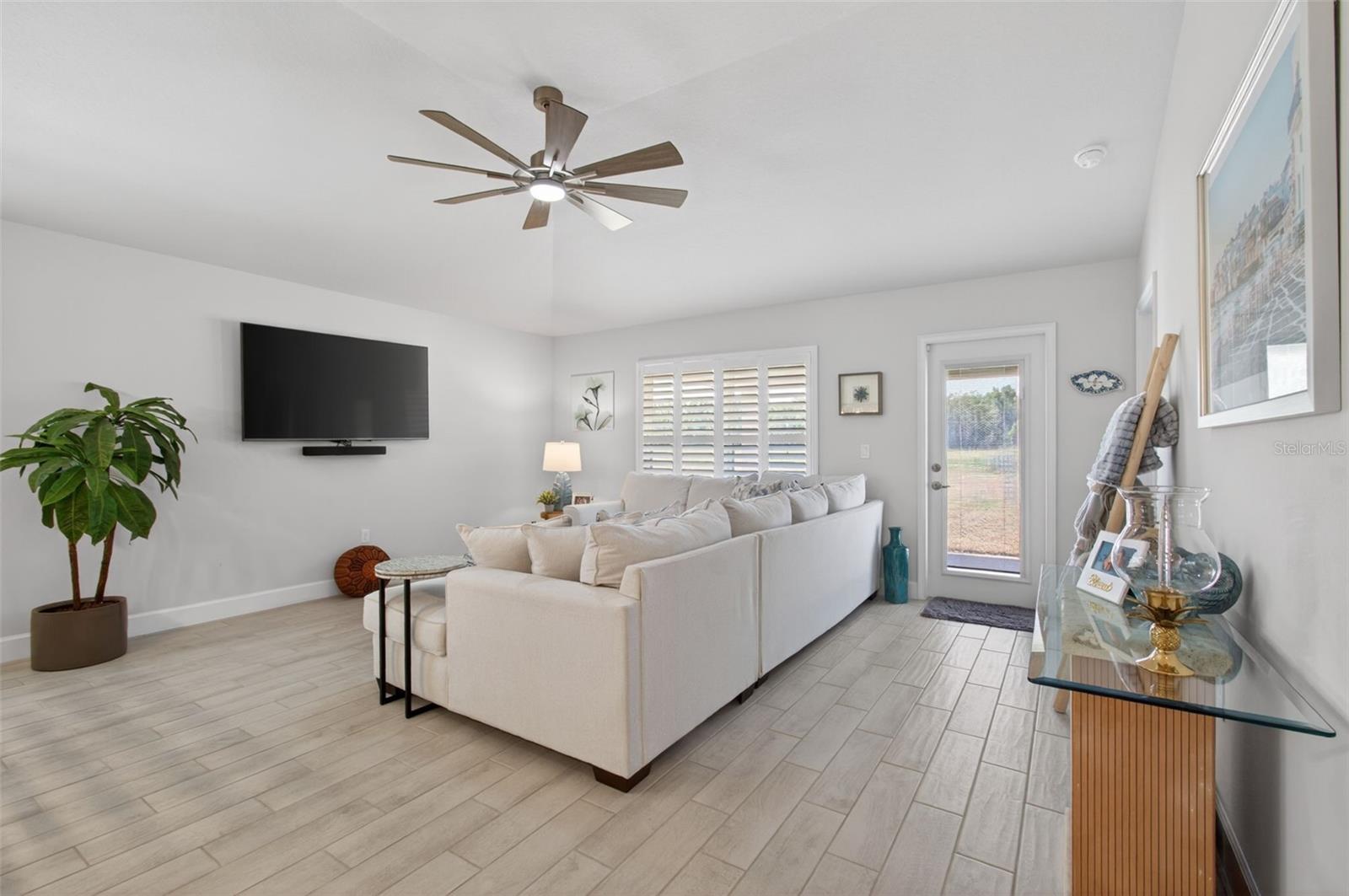 COUNTRY WAY SOUTH PH 1 PB 38 PG 79 - Residential