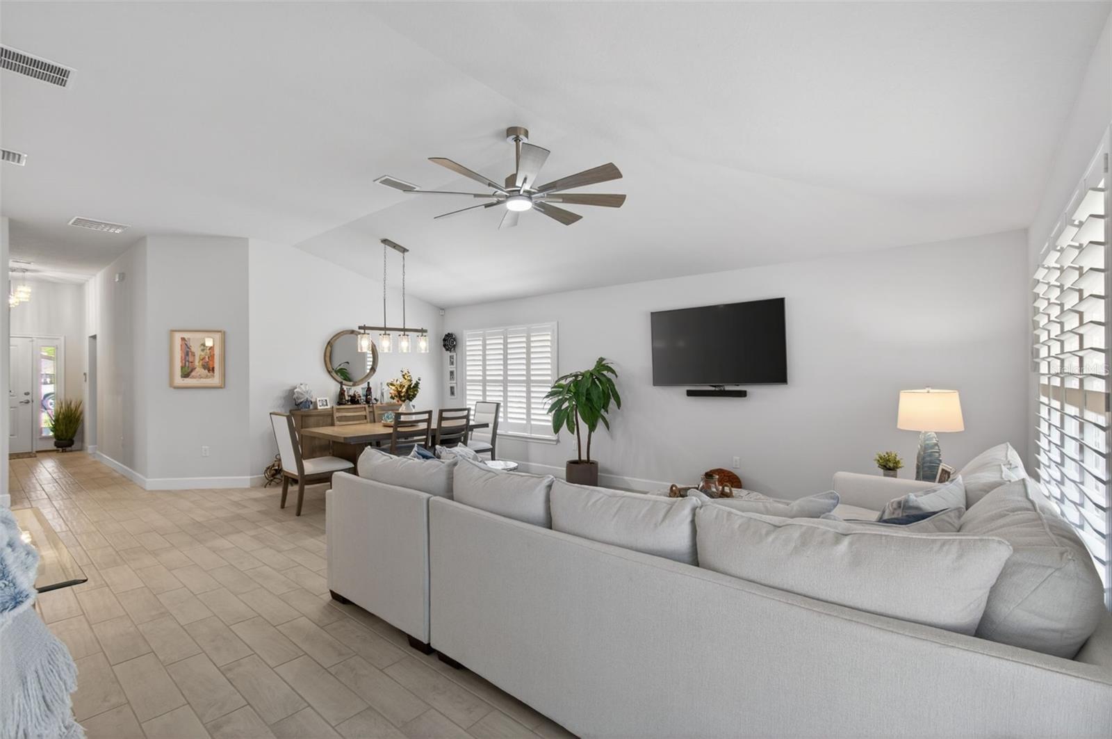 COUNTRY WAY SOUTH PH 1 PB 38 PG 79 - Residential