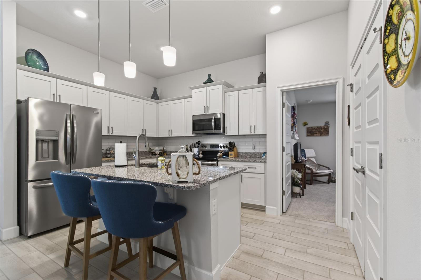 COUNTRY WAY SOUTH PH 1 PB 38 PG 79 - Residential