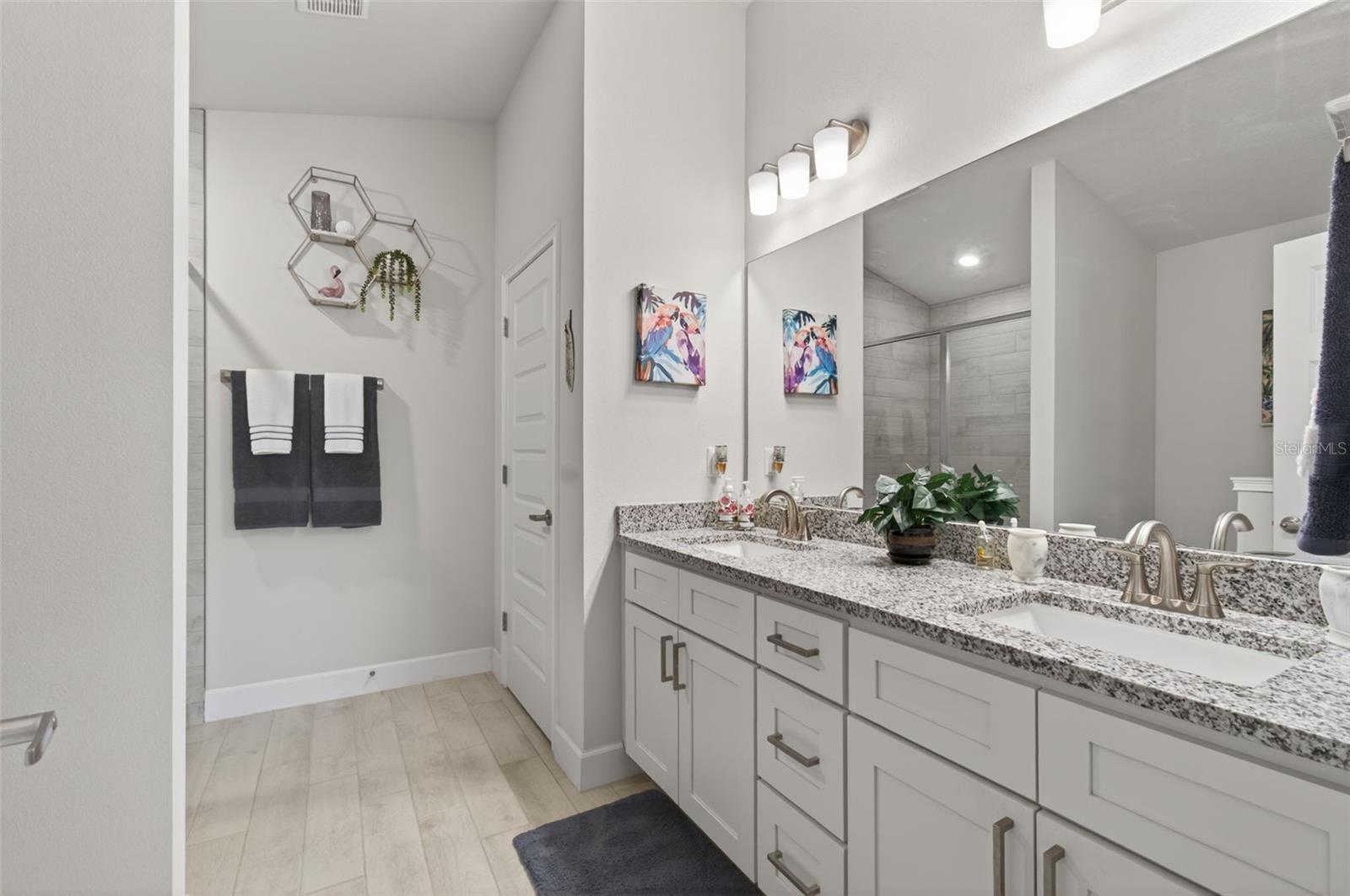 COUNTRY WAY SOUTH PH 1 PB 38 PG 79 - Residential