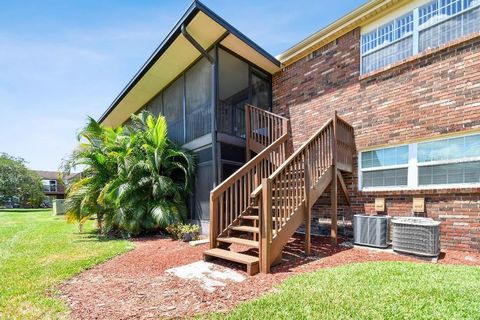 A home in LAKELAND