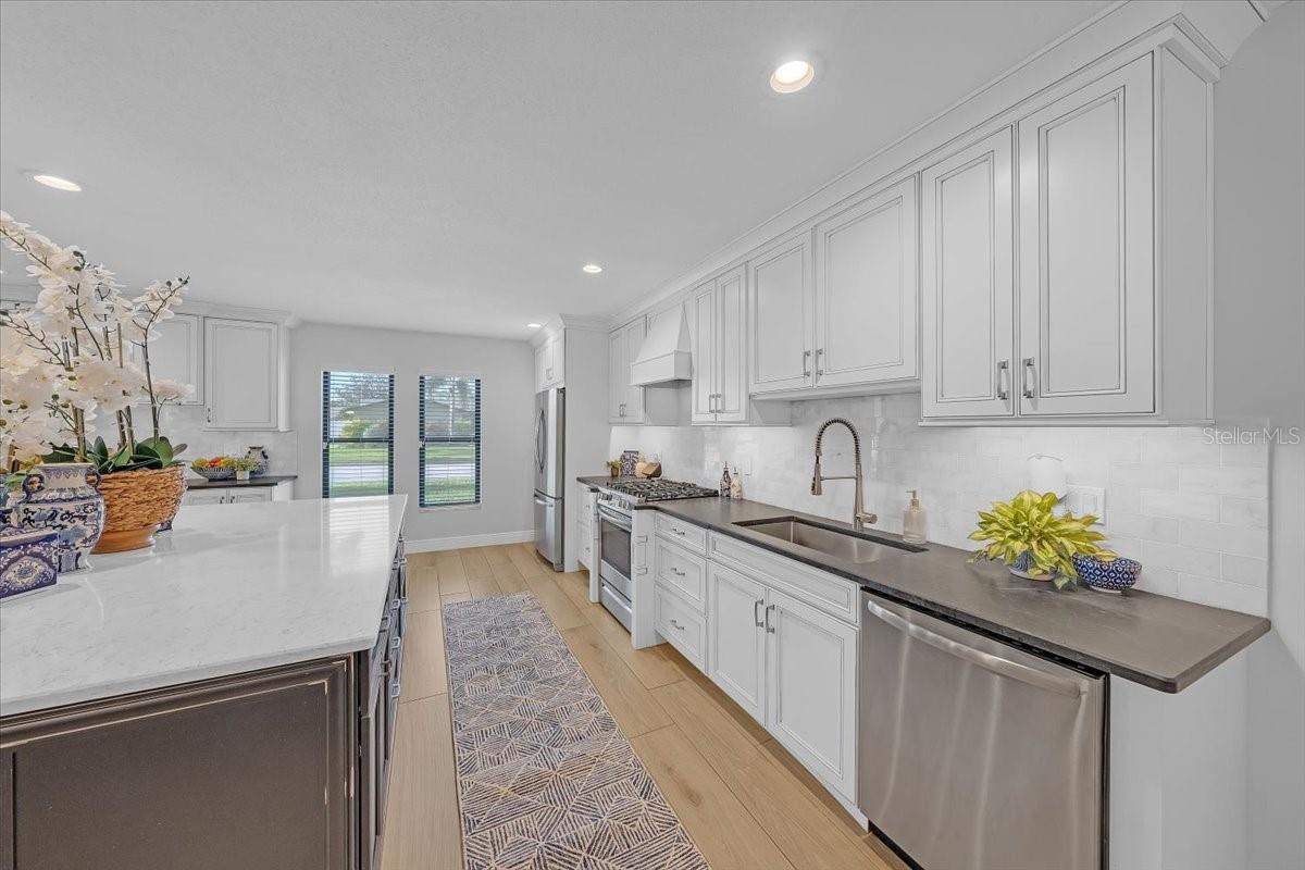 EAGLE MANOR - Residential