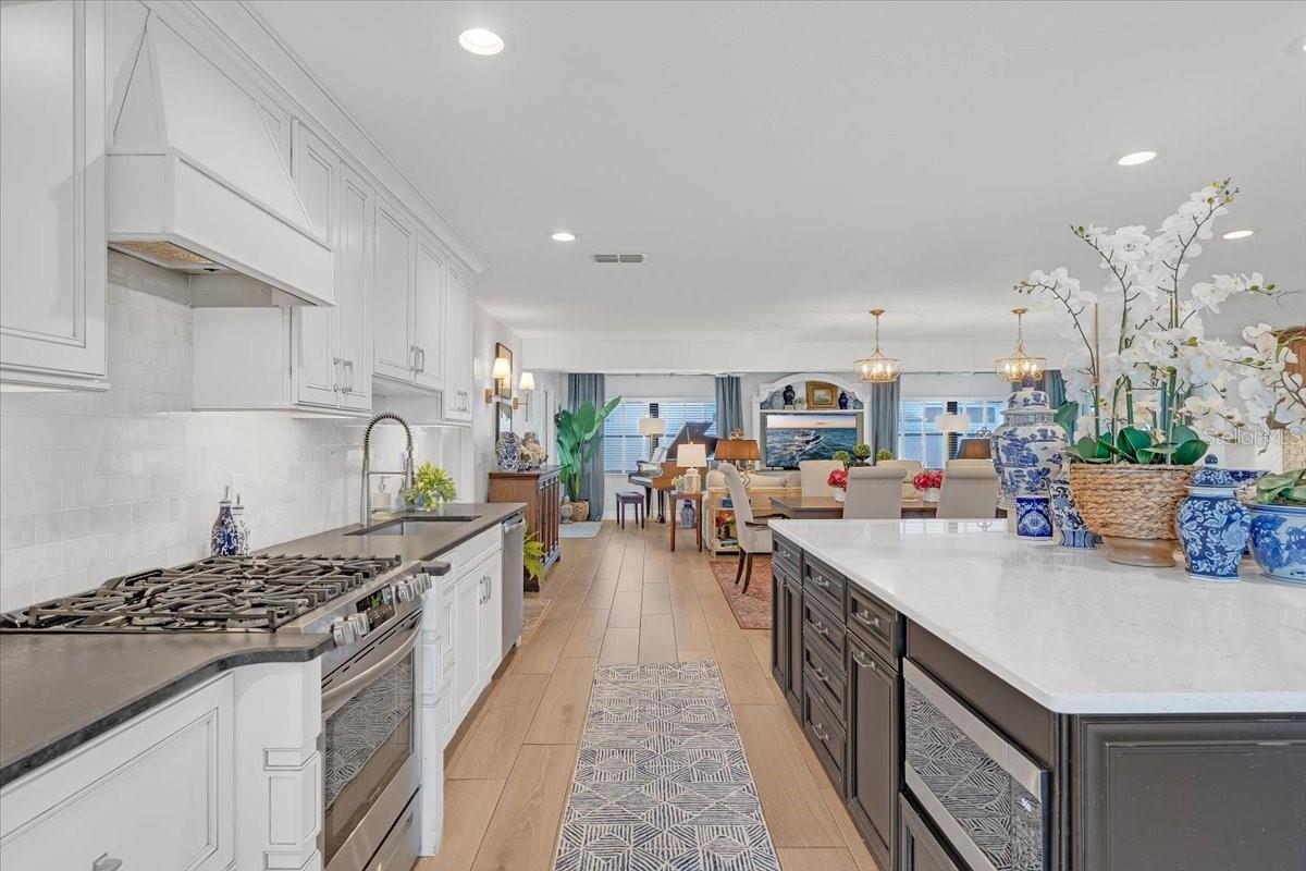 EAGLE MANOR - Residential