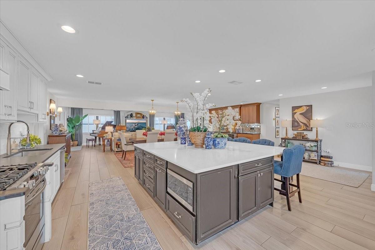 EAGLE MANOR - Residential