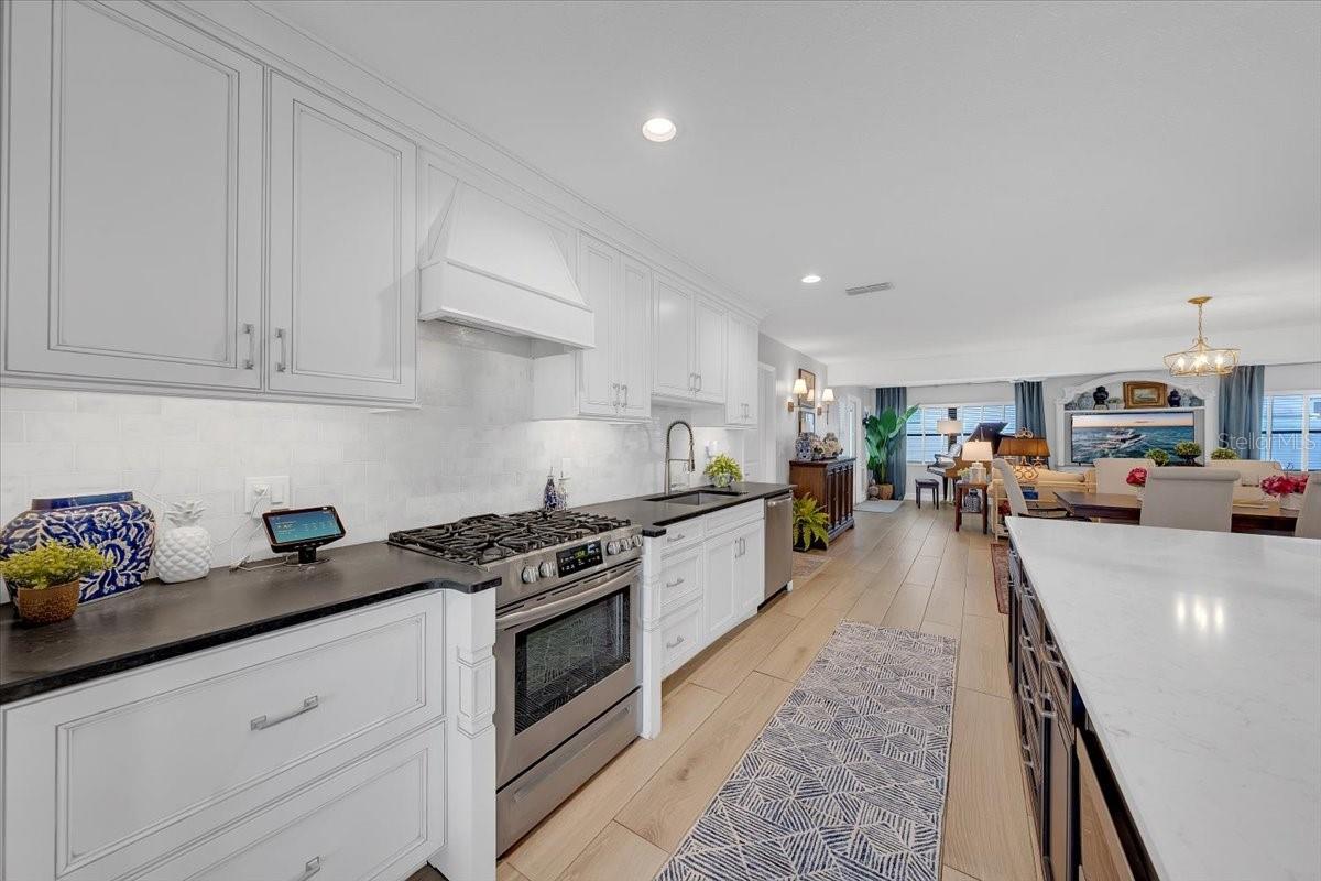 EAGLE MANOR - Residential