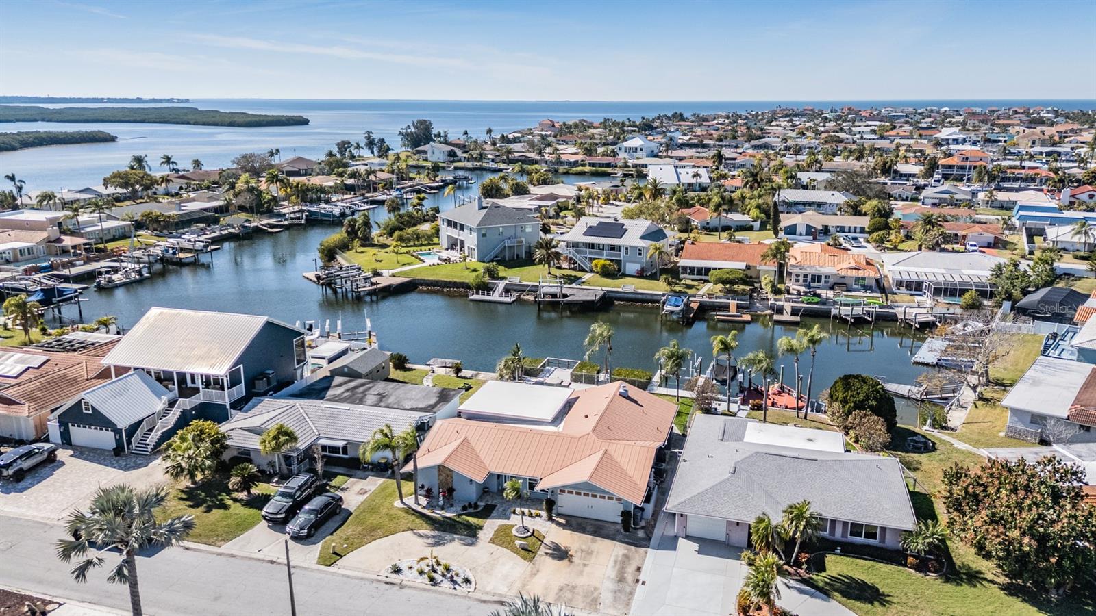 FLOR A MAR - Residential