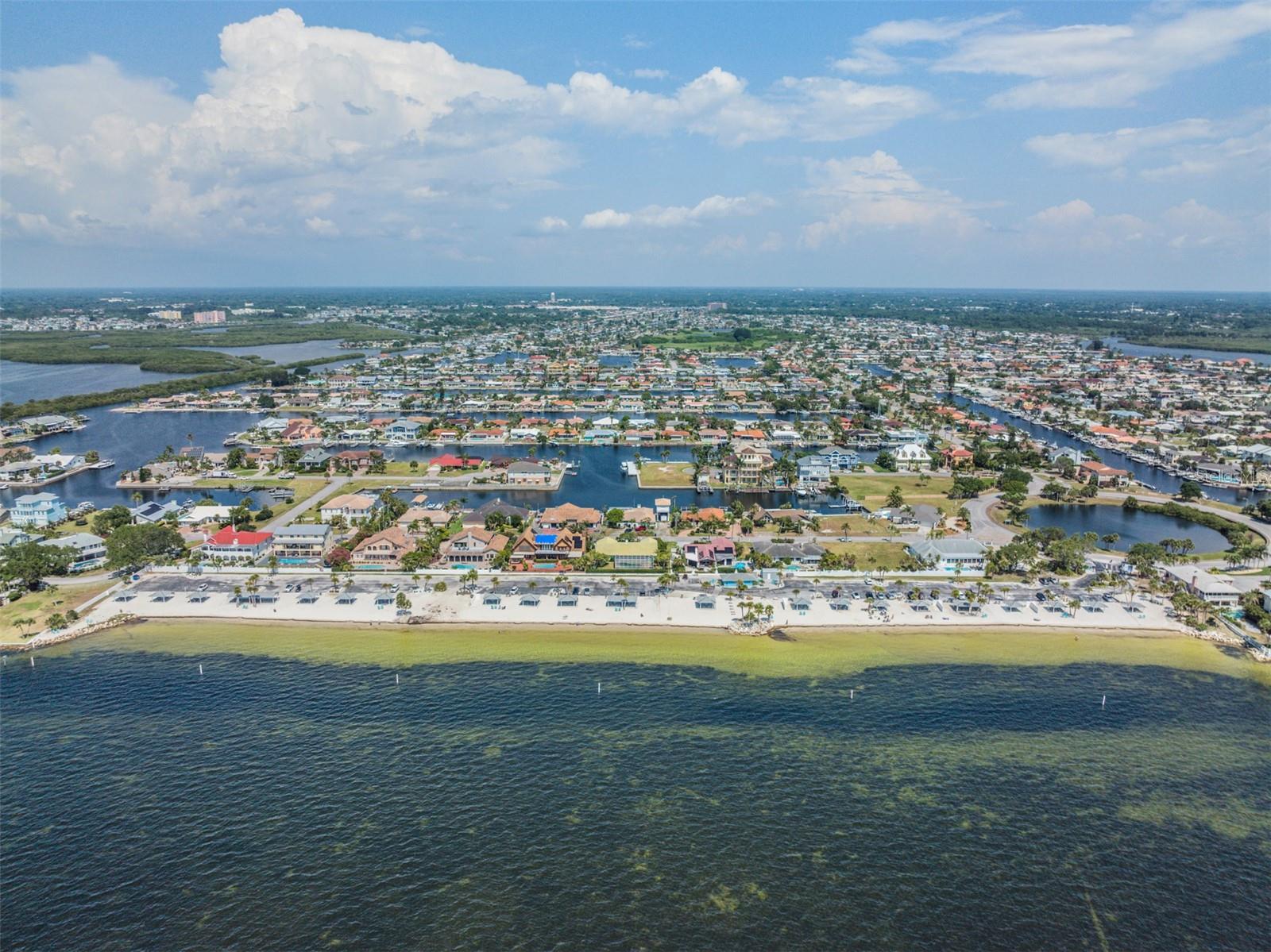 FLOR A MAR - Residential