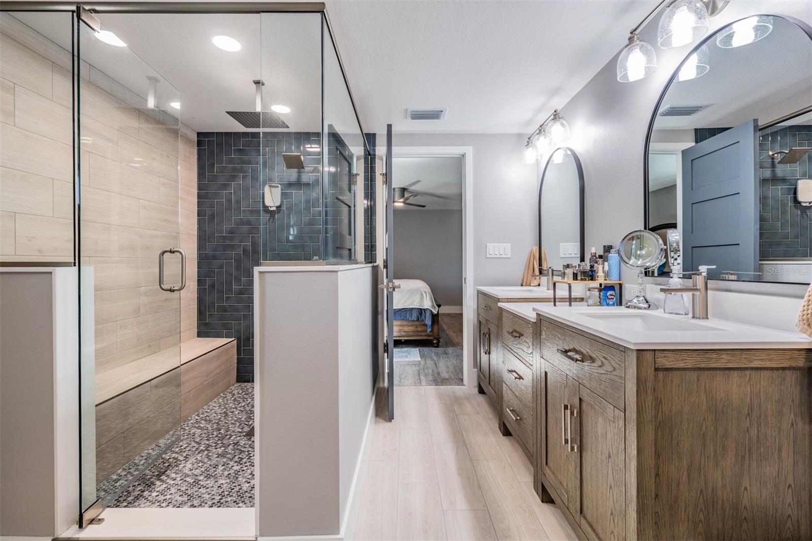 FLOR A MAR - Residential