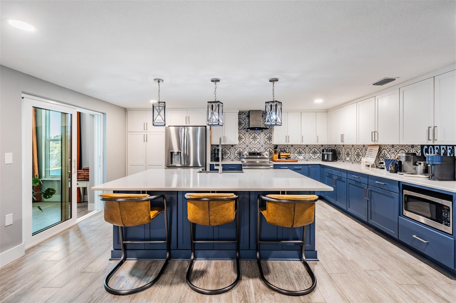 FLOR A MAR - Residential