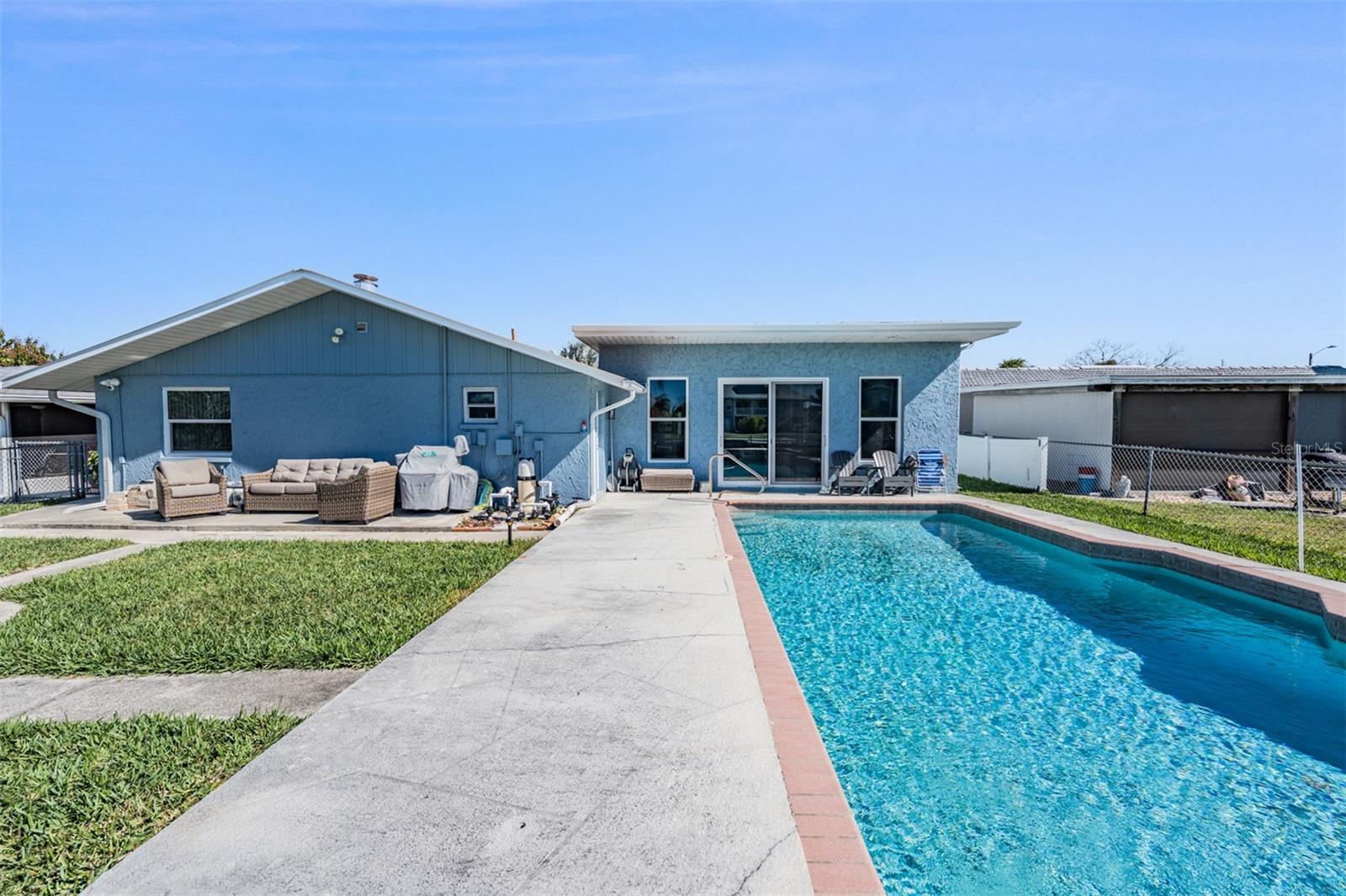 FLOR A MAR - Residential