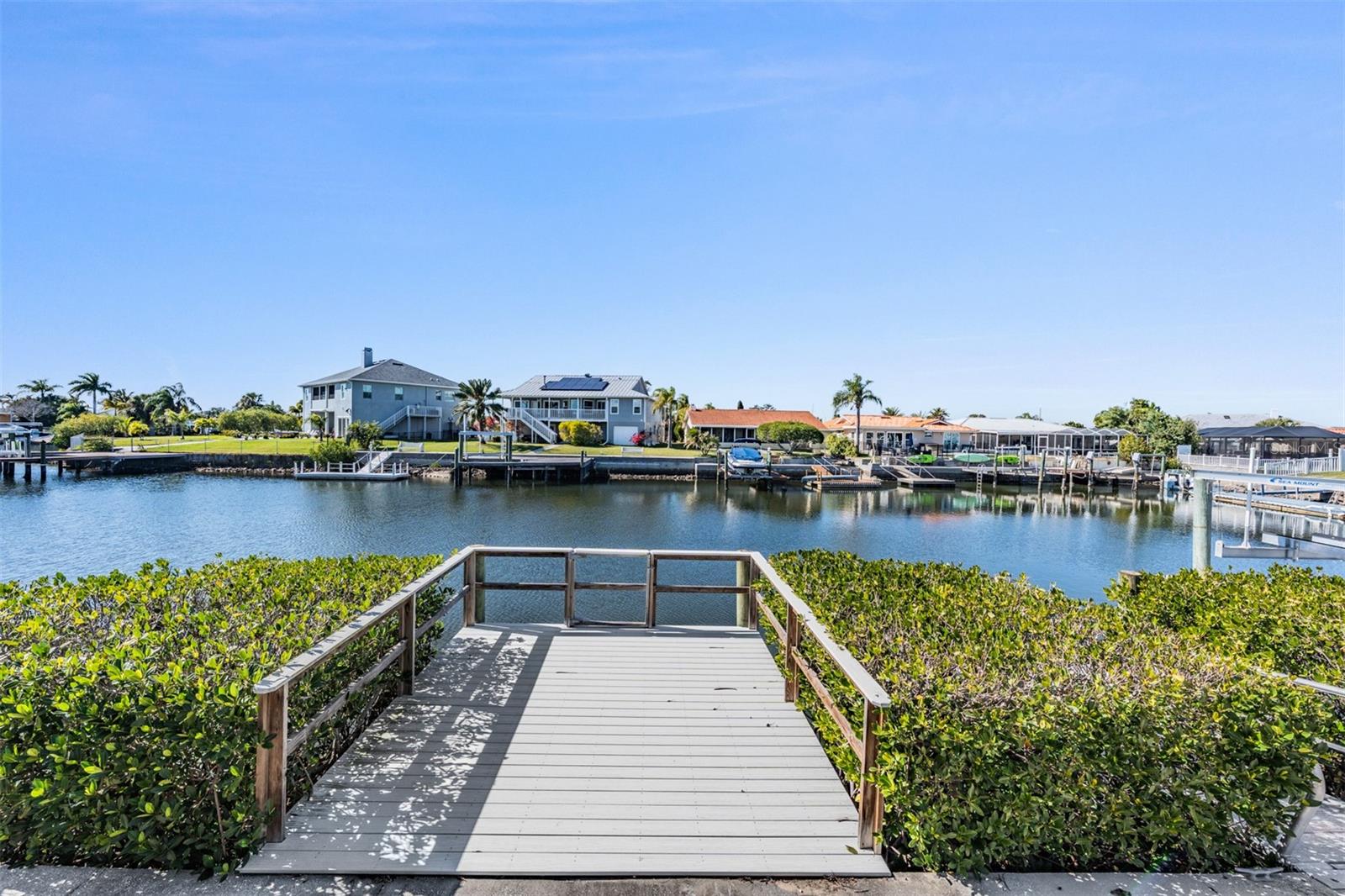 FLOR A MAR - Residential