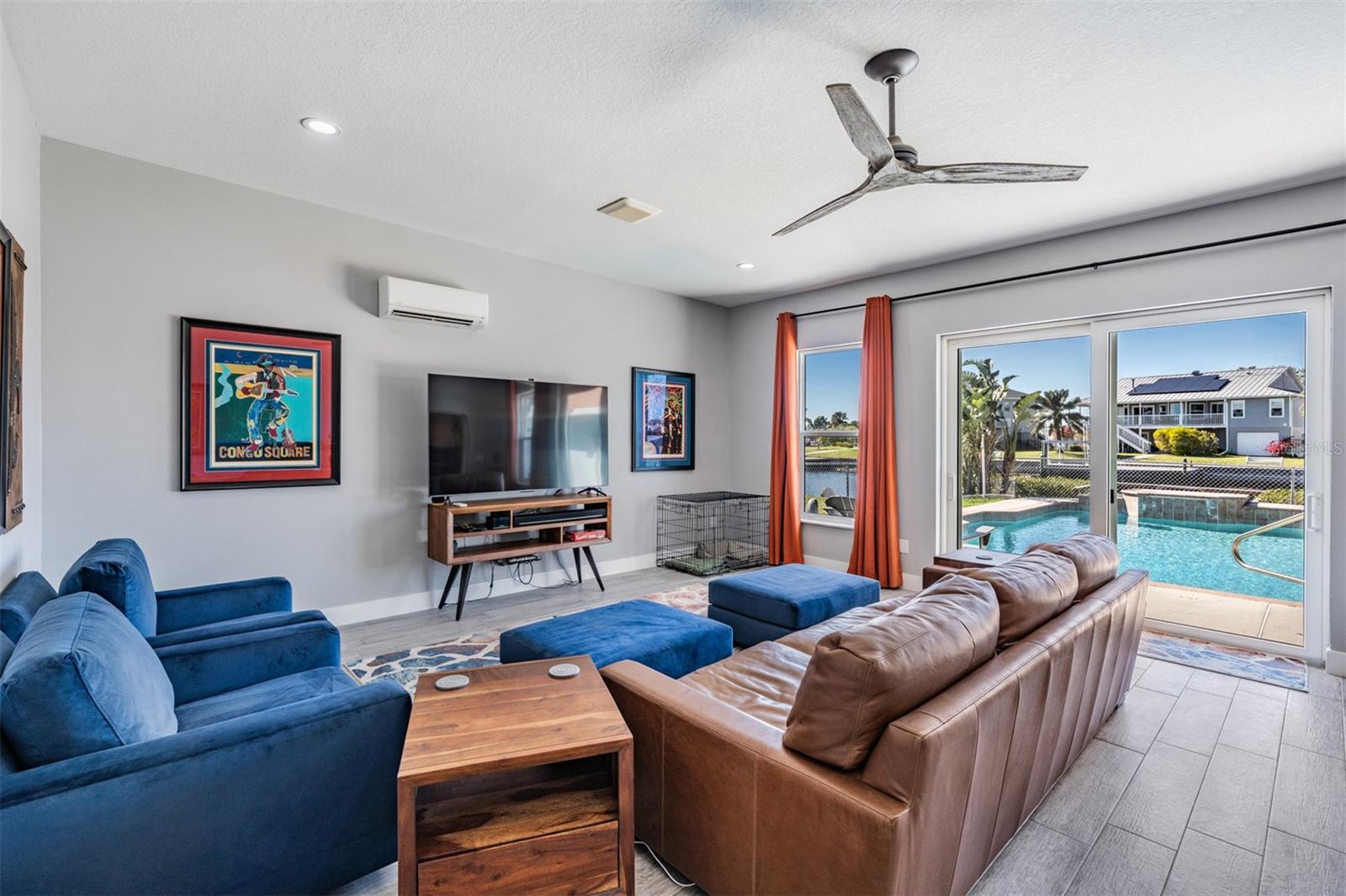 FLOR A MAR - Residential