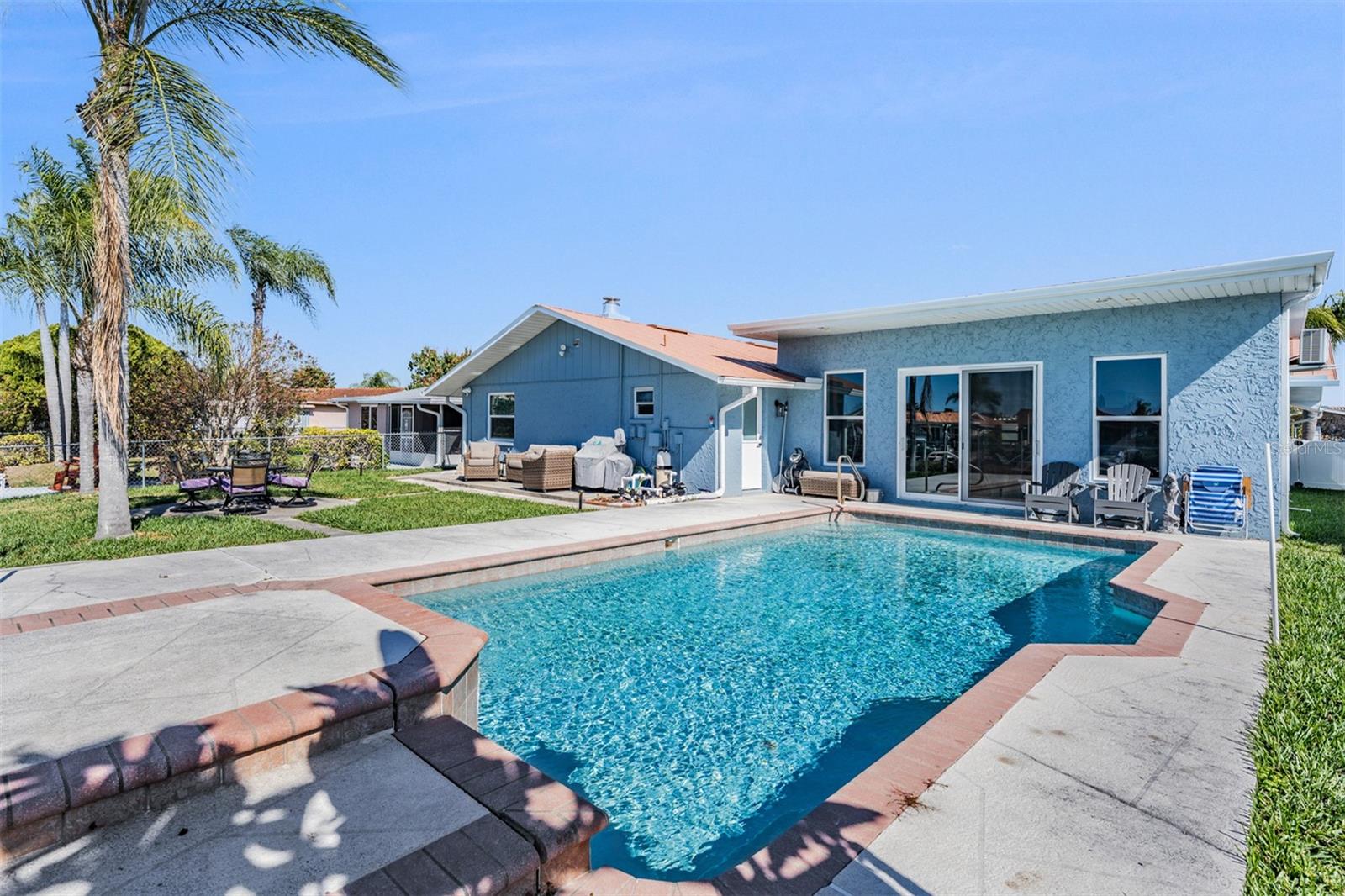 FLOR A MAR - Residential