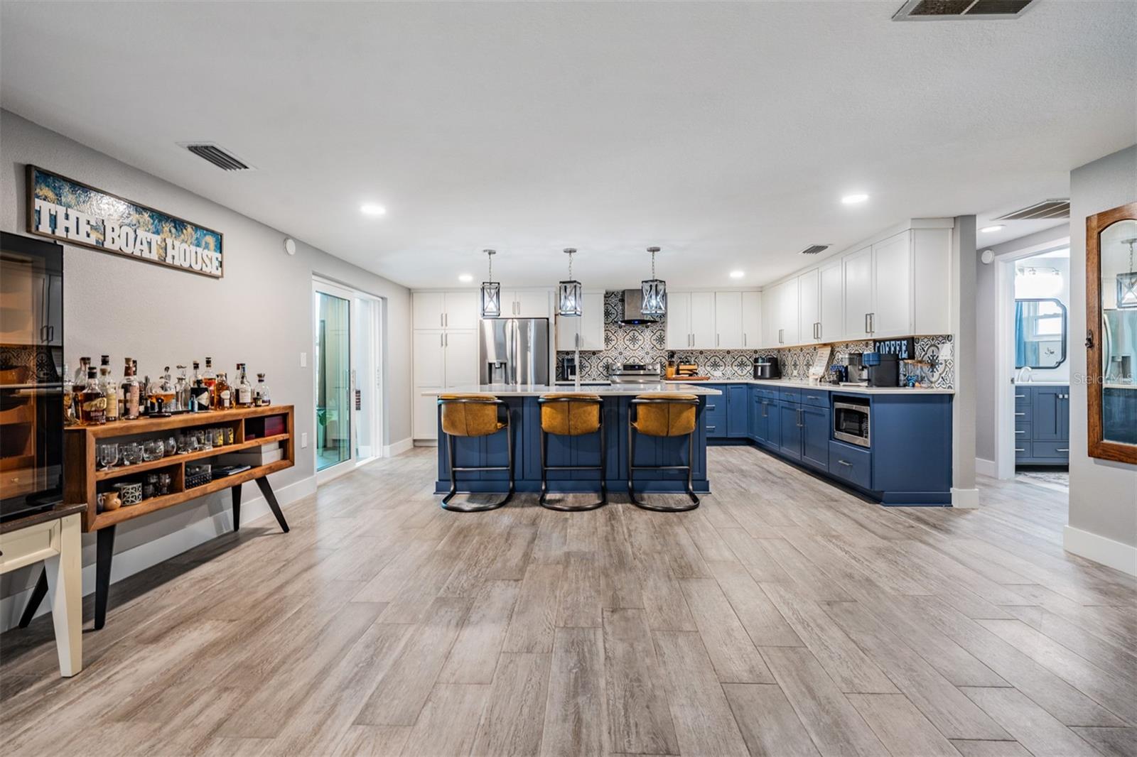 FLOR A MAR - Residential