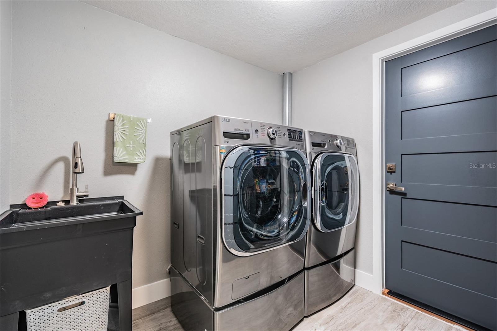 FLOR A MAR - Residential