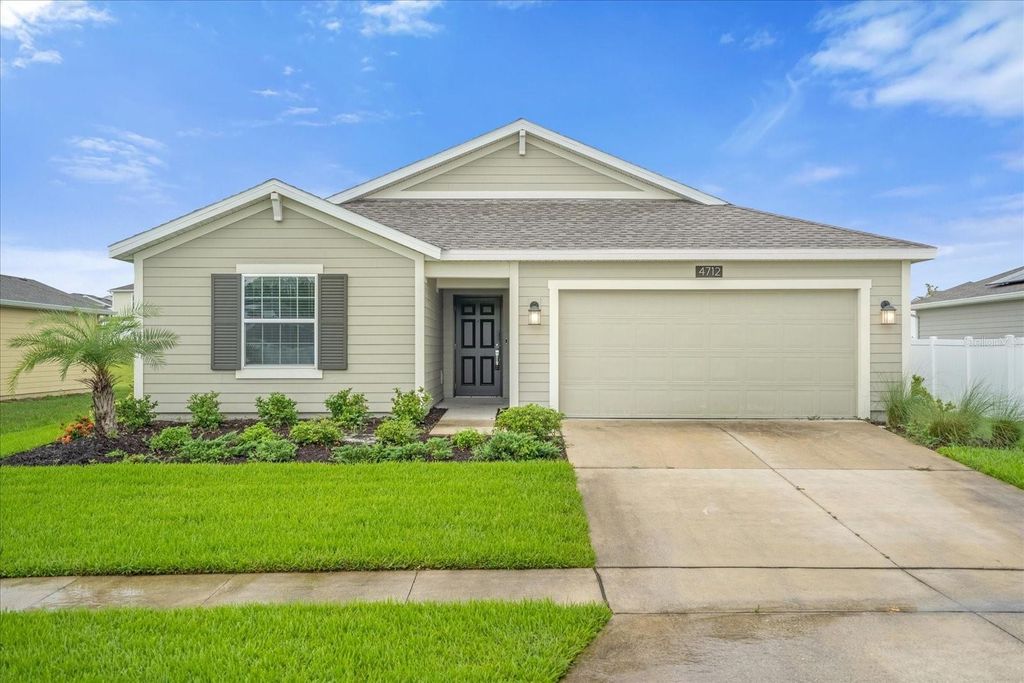 Photo of 4712 Magnetite Loop, Mount Dora, FL 32757 (MLS # O6384472)
