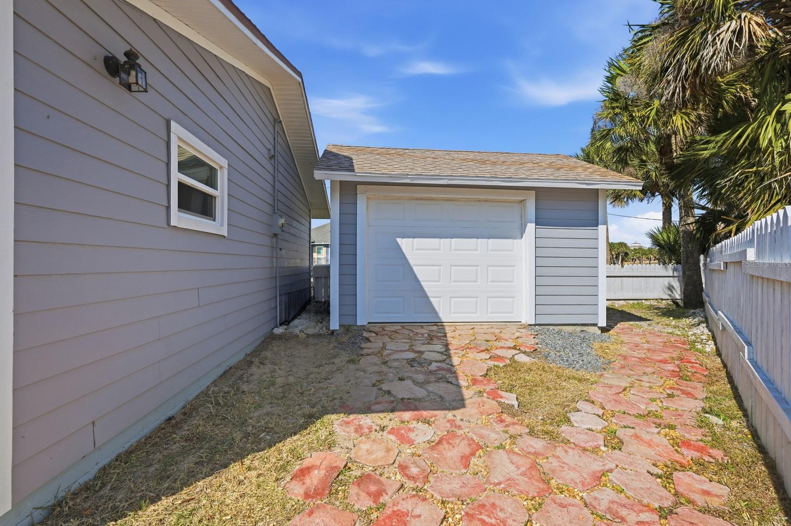 FLAGLER BEACH - Residential
