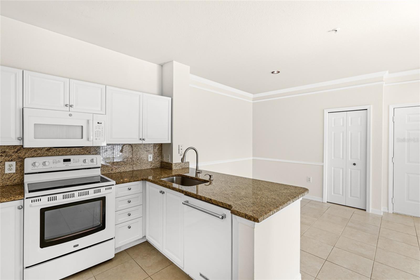 SERENADE ON PALMER RANCH - Residential