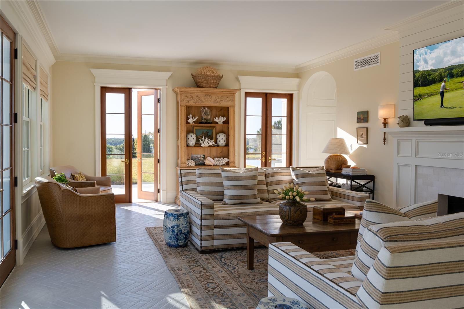 MOUNTAIN LAKE UNREC - Residential