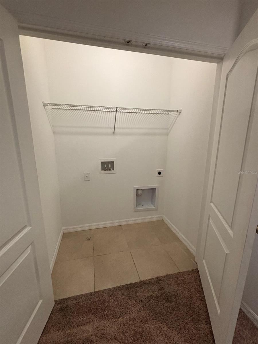 LAKE BLUFF/TOWN CENTER EAST-PH - Residential Lease