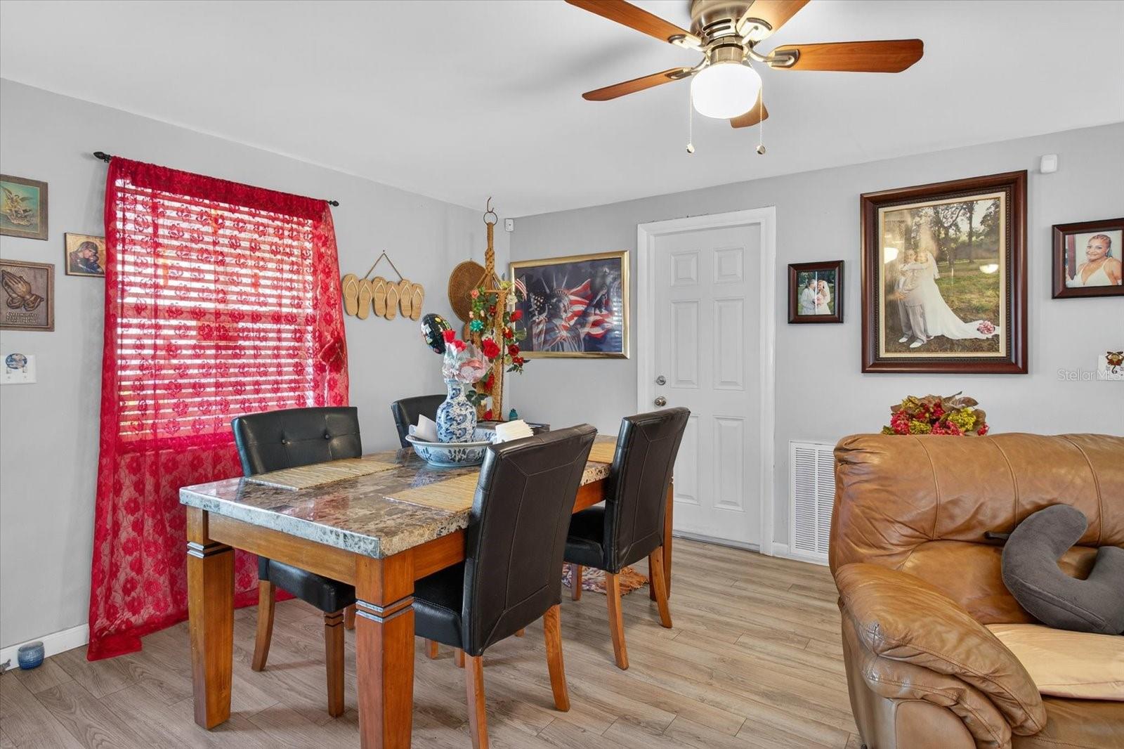 TRENTWOOD MANOR - Residential