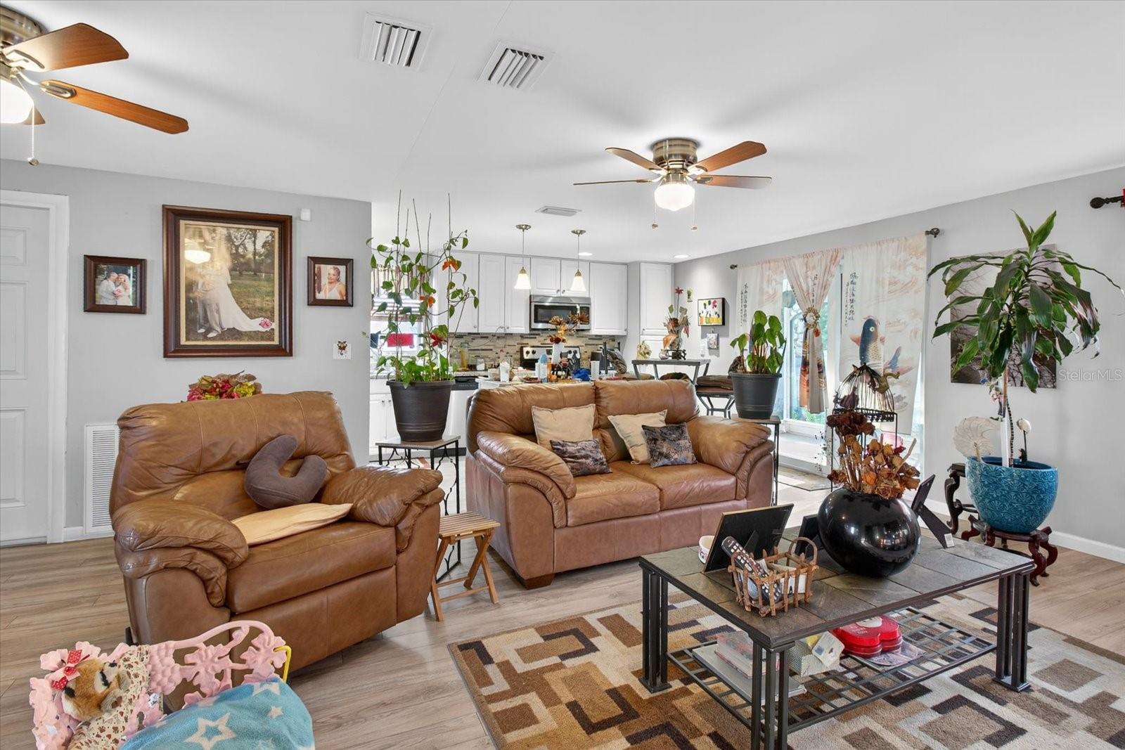 TRENTWOOD MANOR - Residential