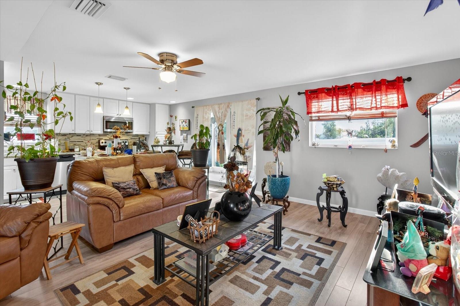TRENTWOOD MANOR - Residential