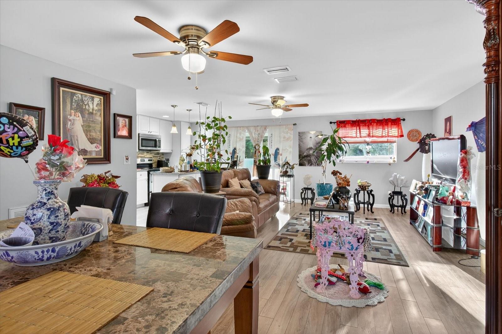 TRENTWOOD MANOR - Residential