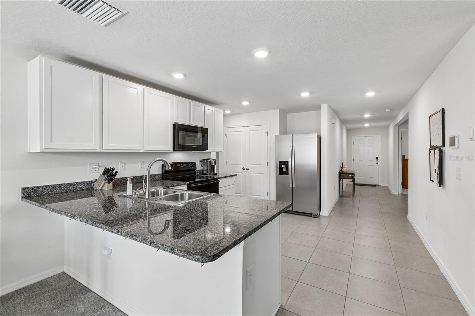 10208 GOLDEN LIGHT COURT