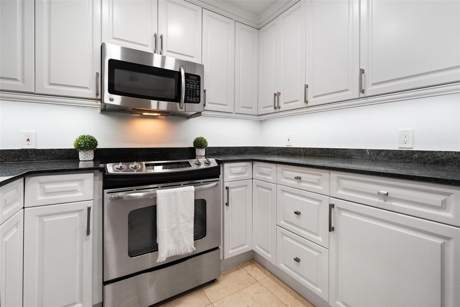 301 2ND STREET N 14