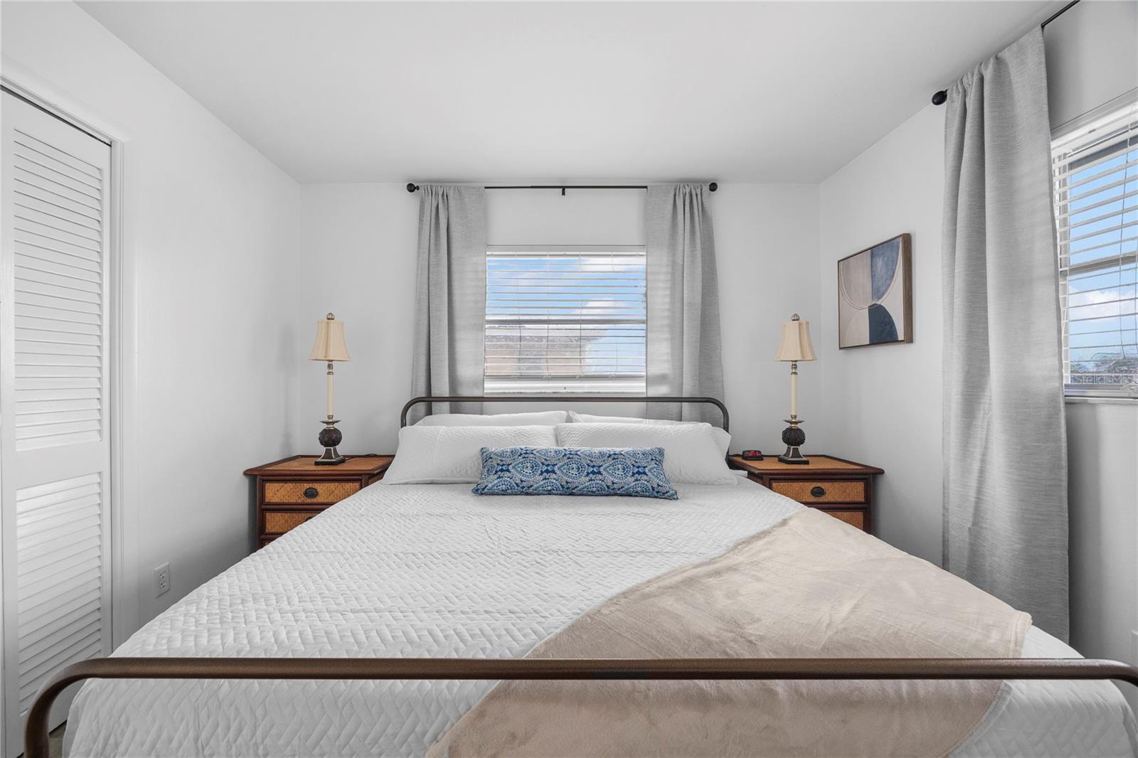 VENICE GARDENS - Residential Lease