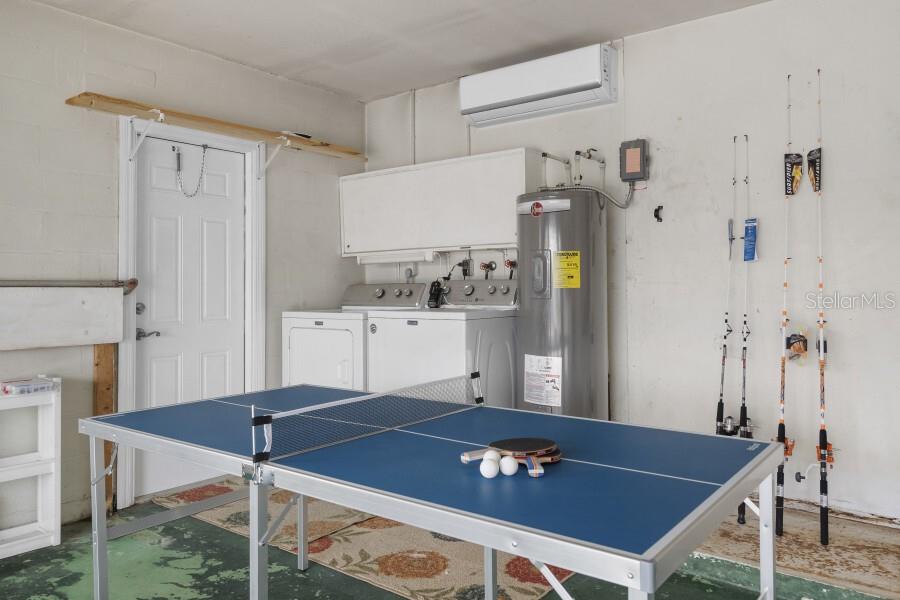 VENICE GARDENS - Residential Lease