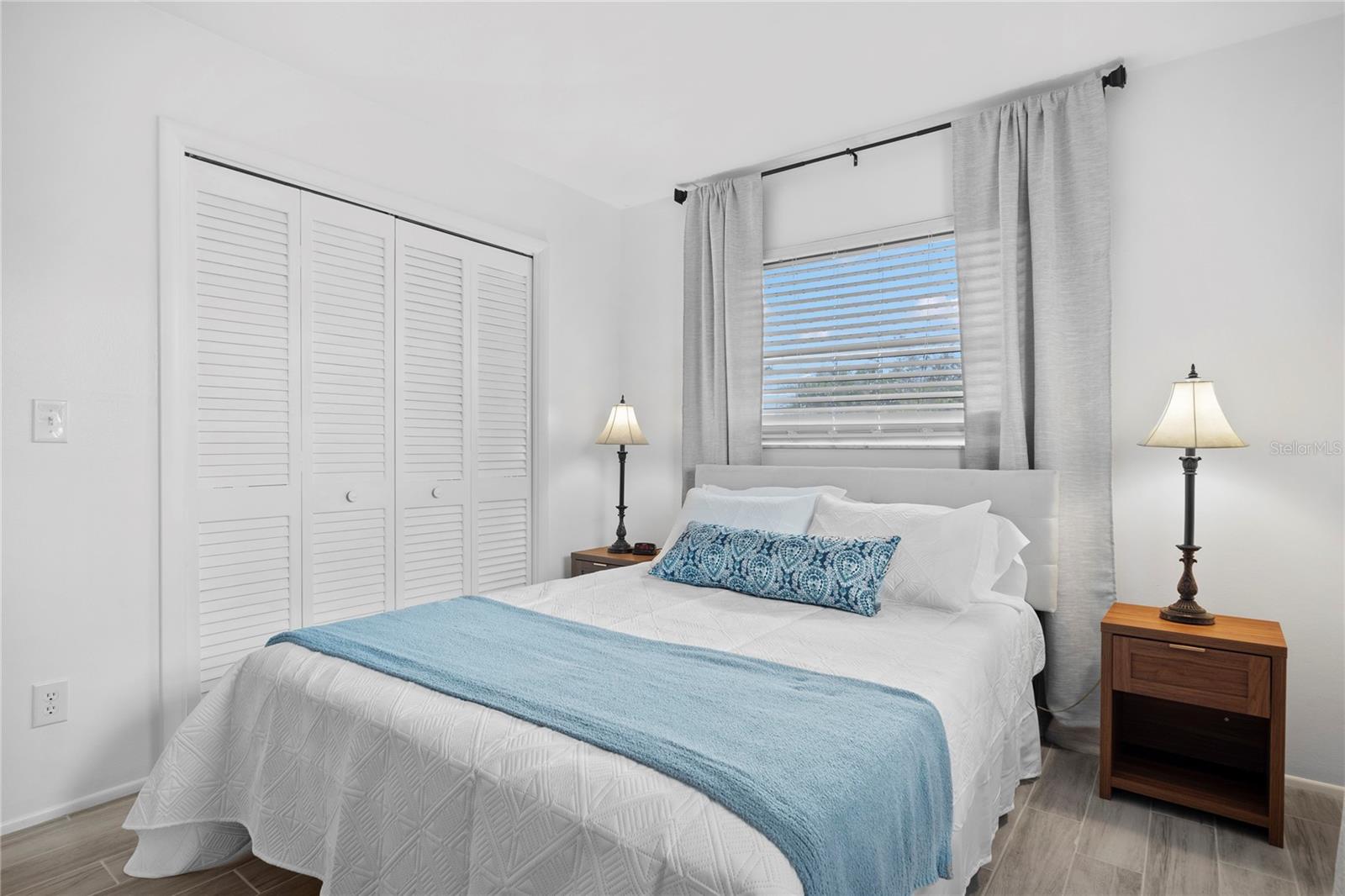 VENICE GARDENS - Residential Lease