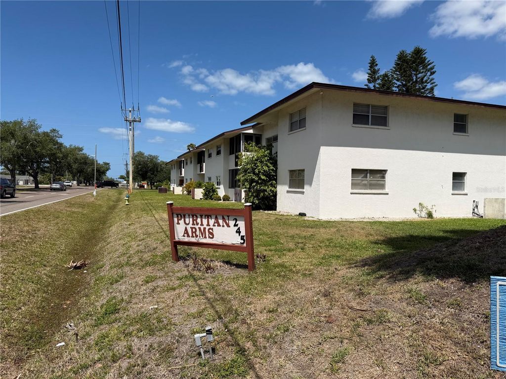 Photo of 245 Center Road #103, Venice, FL 34285 (MLS # N6144015)