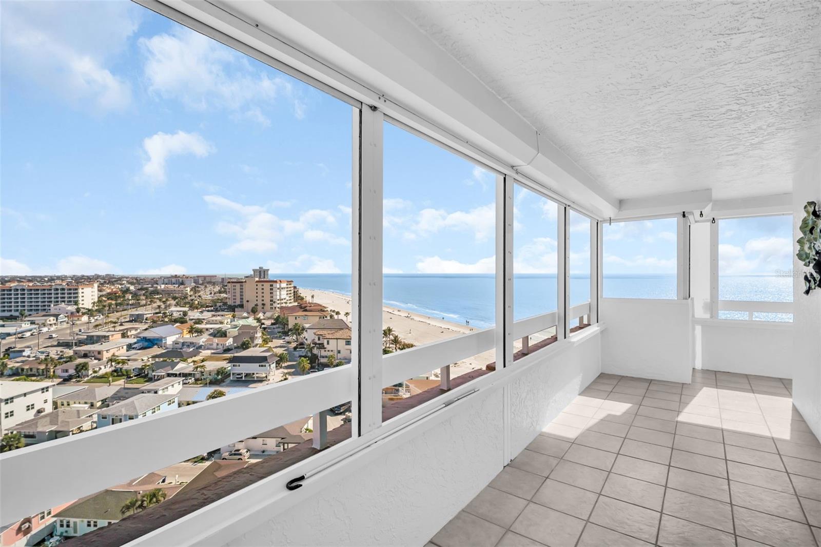 REDINGTON TOWERS 1 CONDO - Residential