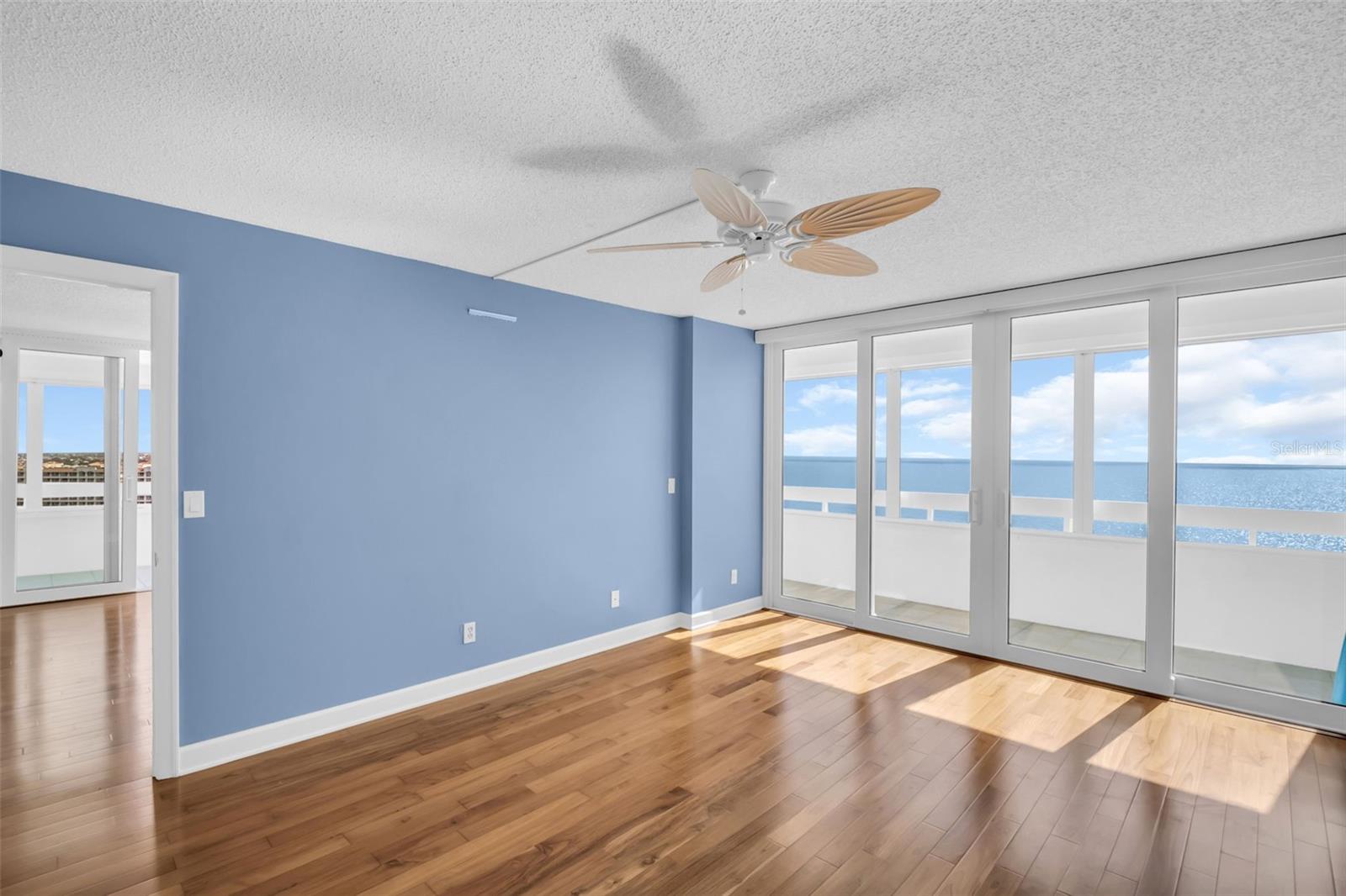 REDINGTON TOWERS 1 CONDO - Residential