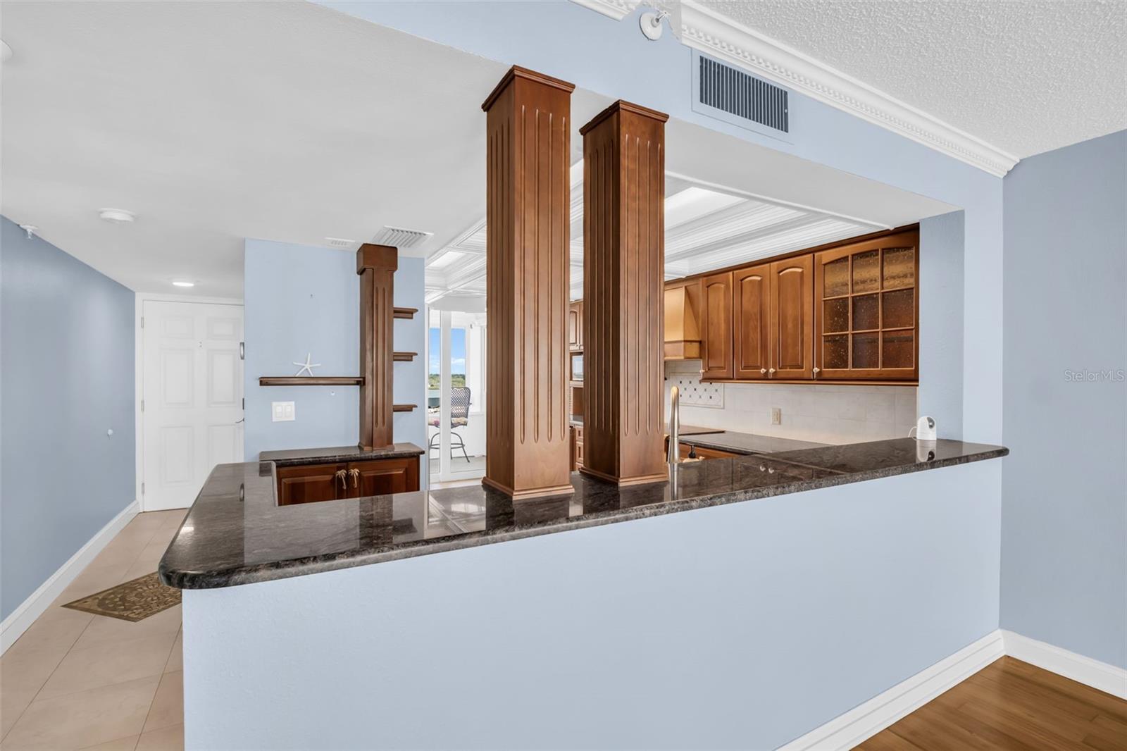 REDINGTON TOWERS 1 CONDO - Residential