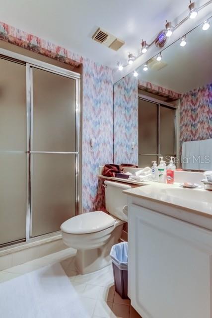 ISLA KEY CONDO - Residential